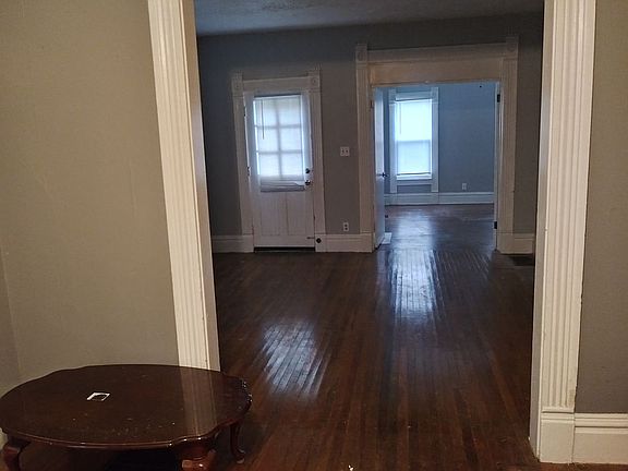 Lower Unit Living room