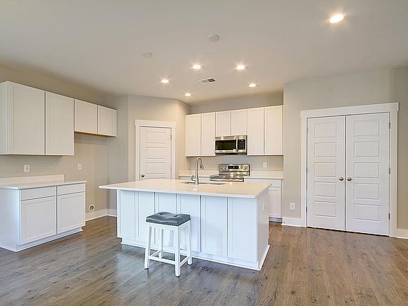 Wando II - Kitchen
