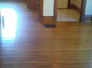 1217 SW 5th St, Topeka, KS 66606