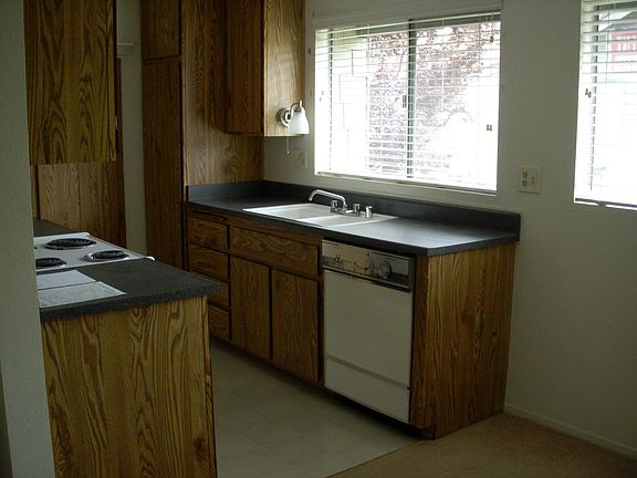 2nd image of 960 E Bonita Ave Unit 64