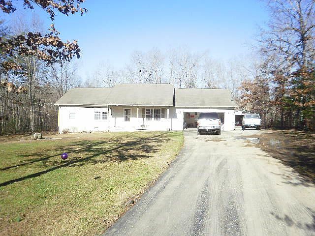 2nd image of 228 Castle Cir