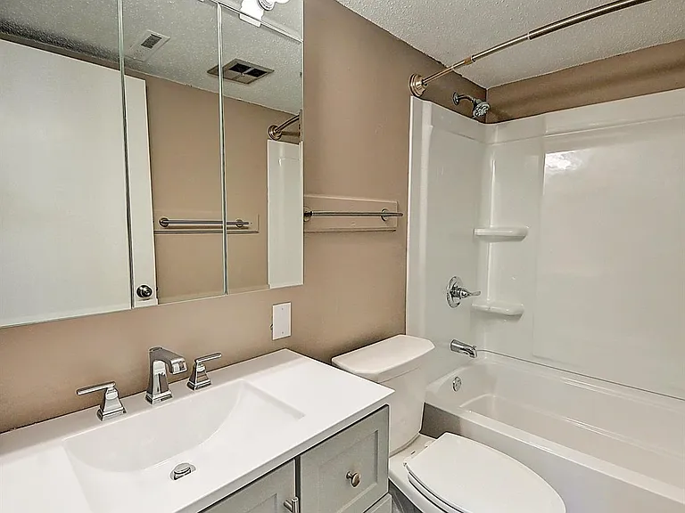 1215 Oakland Rd NE #44 — Photo 17