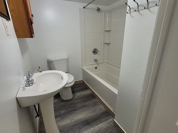 5th image of 230 Kimberly Ave #B