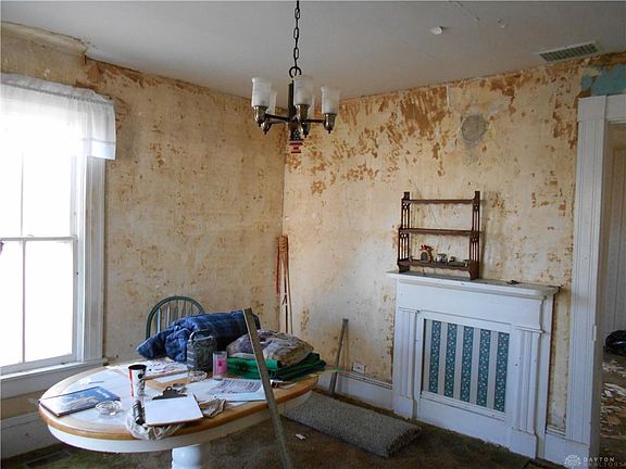5th image of 1033 W North St
