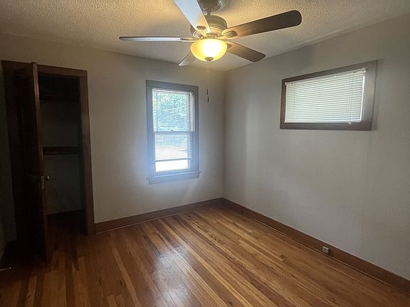 5th image of 4005 Kenwood Ave #1S