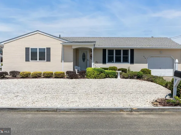 810 Bowline Dr, Forked River, NJ 08731