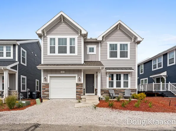 331 Spruce St, South Haven, MI 49090