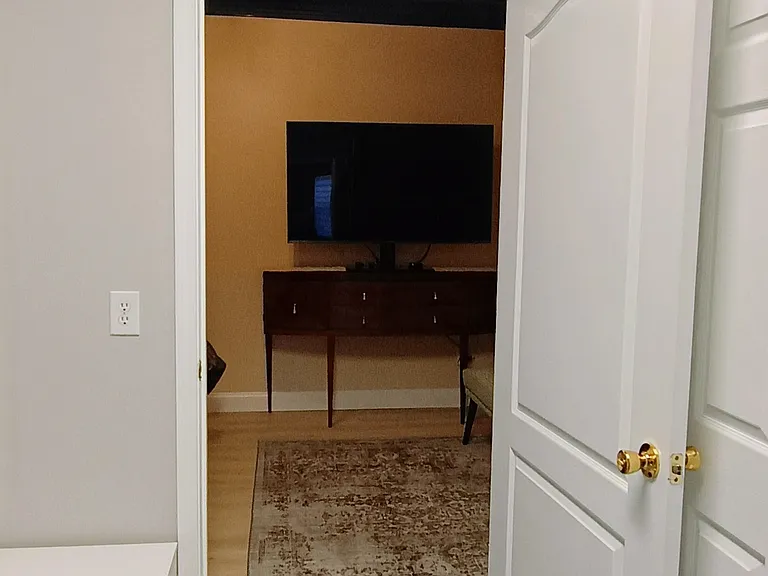 Bitterfield Dr — Photo 9