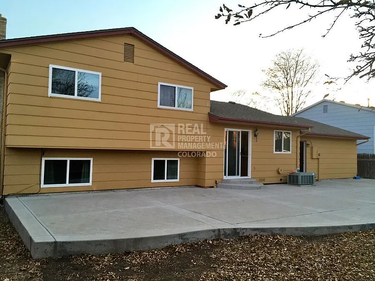 2607 W 101st Pl — Photo 22