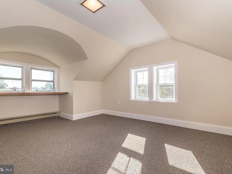 412 Norristown Rd — Photo 15
