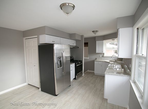 5th image of 17041 Wausau Ave
