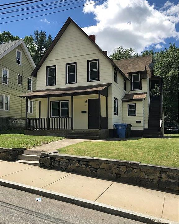 15 Oak St Norwich CT Zillow