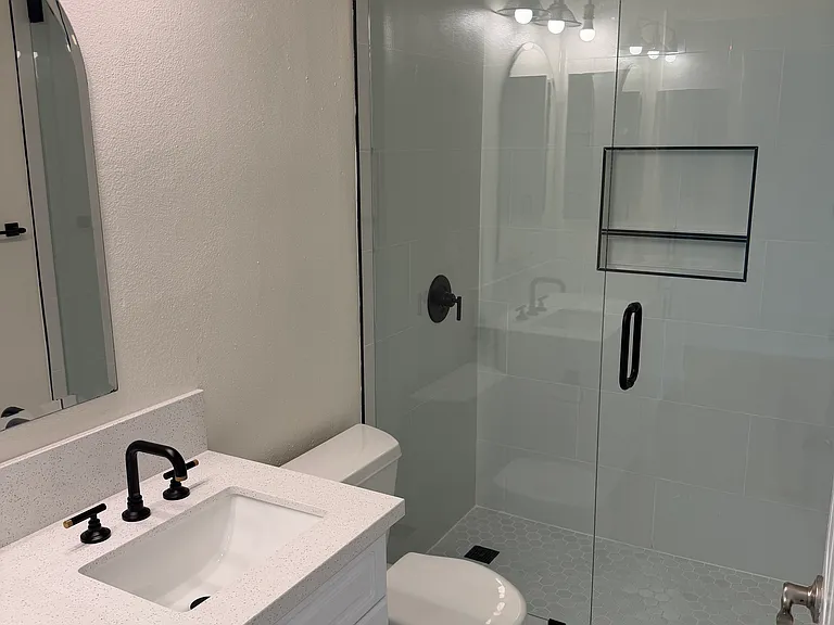 4741 Radford Ave #203 — Photo 34