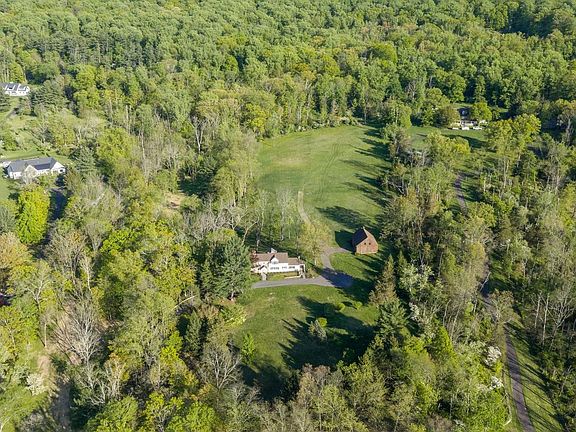 3rd image of 324 Thompson Mill Rd