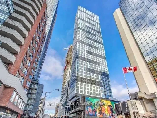 181 Dundas St E #4608, Toronto, ON M5A 0N5
