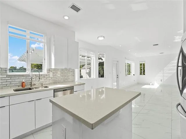 15786 SW 141st St — Photo 8