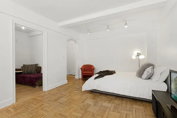 Sold by Citi Habitats | media 11