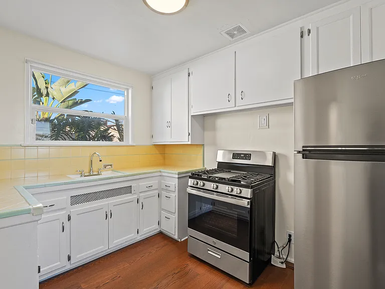 10314 S Wilton Pl #10316 — Photo 7