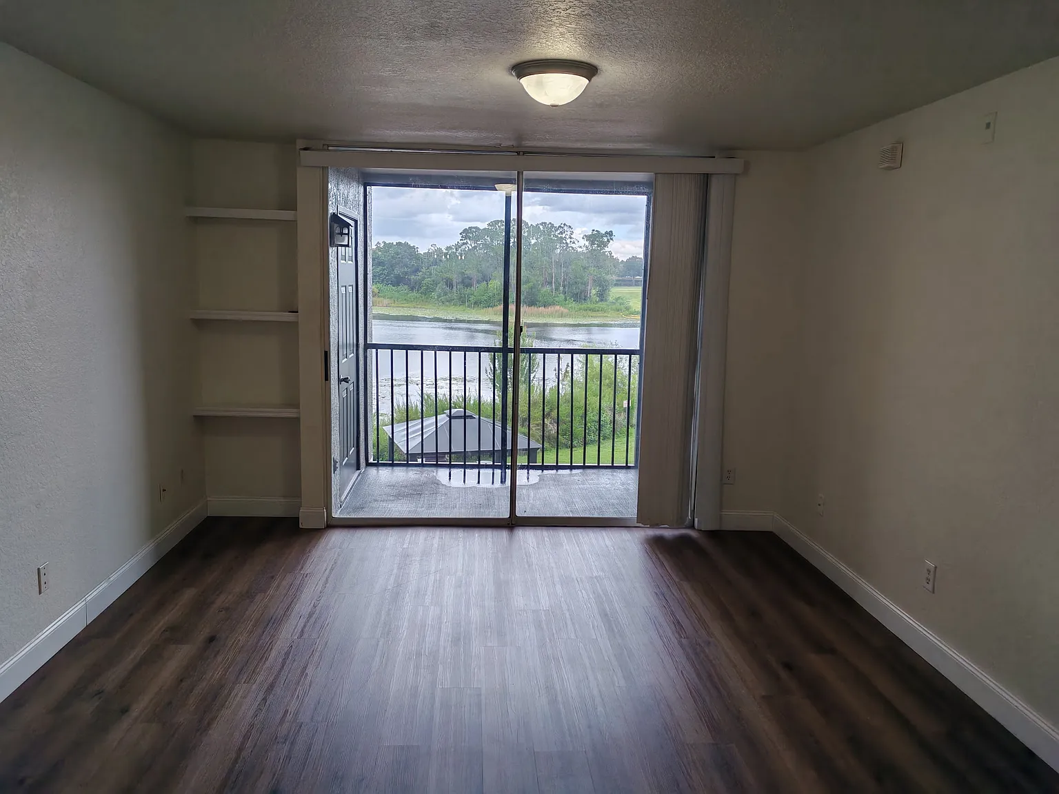 1 bed, 671 sqft, $1,400 — Photo 4