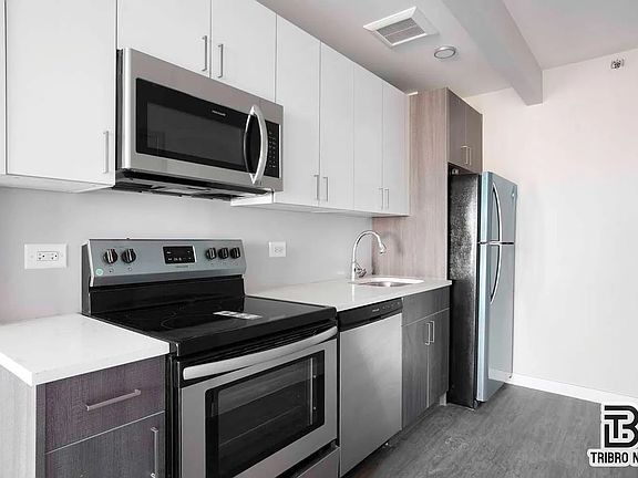 2nd image of 147 Bruckner Blvd #2D