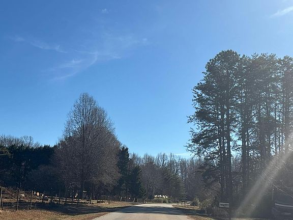 4th image of 298 Granada Dr