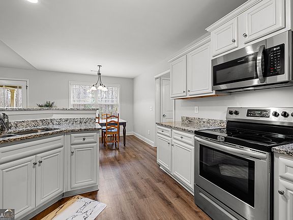 4th image of 36 E Gordon Rd