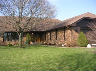 10208 Ballard Rd, Woodstock, IL 60098