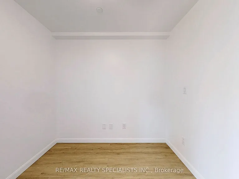 7 Erie Ave #809 — Photo 17