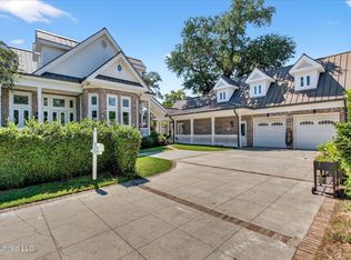1611 Glenn Swetman St, Biloxi, MS 39530