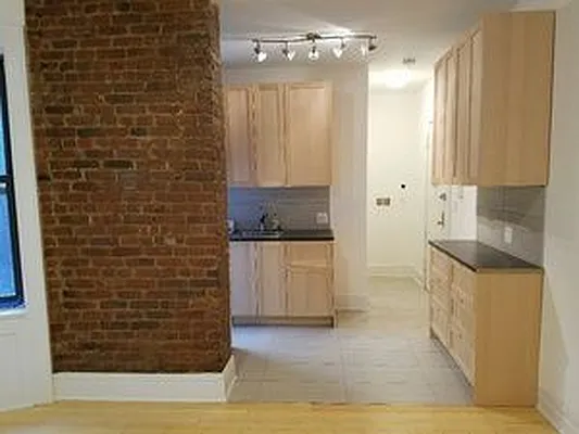 Rented by Spark Properties | media 12