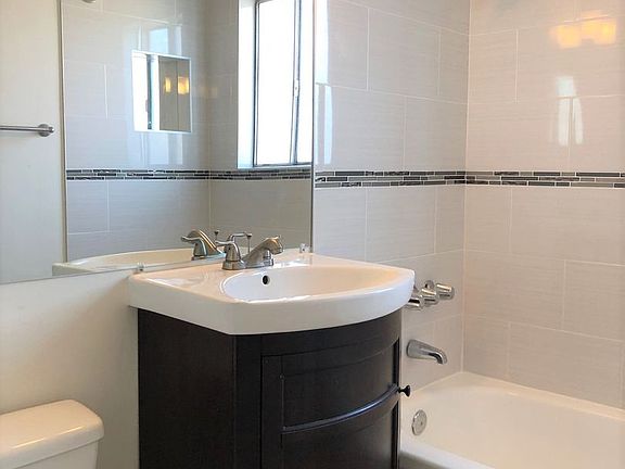 5th image of 11923-27 W Venice Blvd #23-06