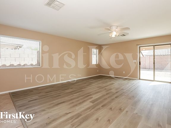 2nd image of 1671 E Maddison Cir