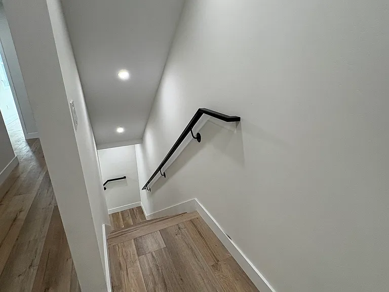 260 Donax Ave — Photo 30