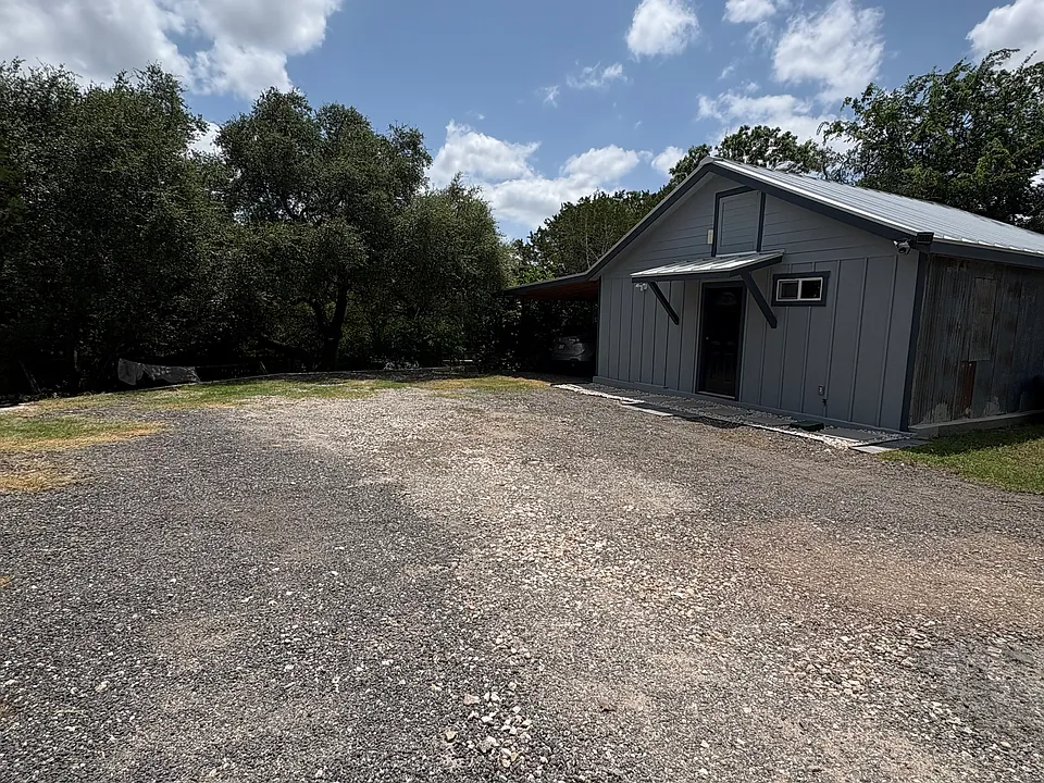 121 Waring Knoll Dr