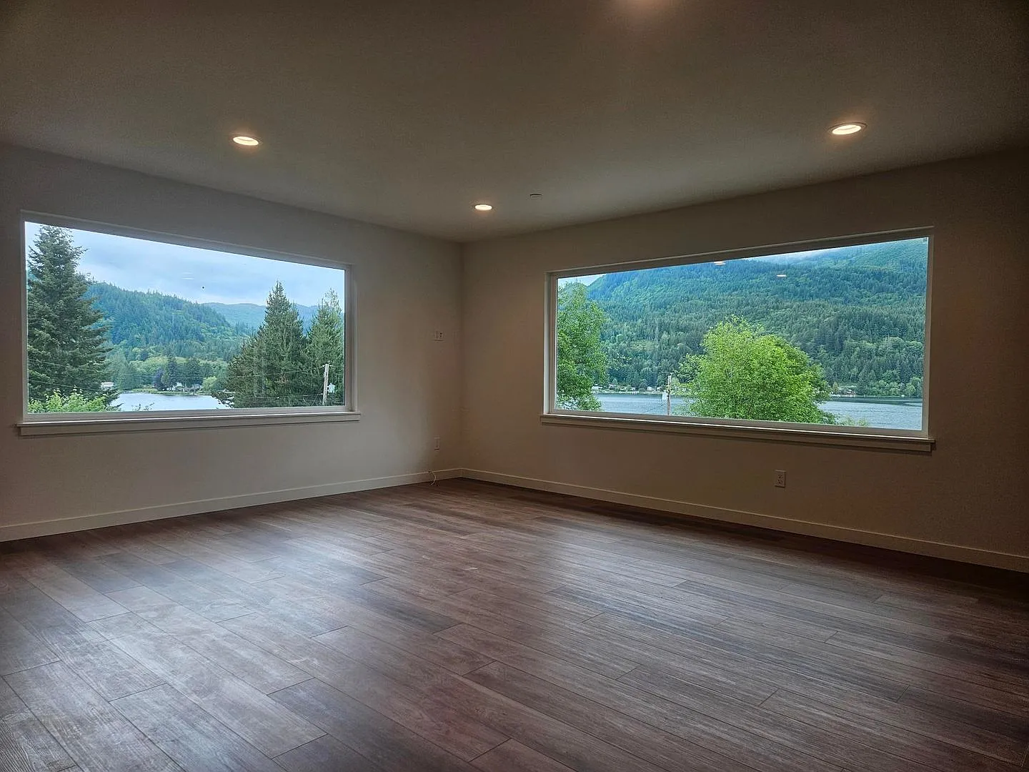 705 W Lake Samish Drive — Photo 1