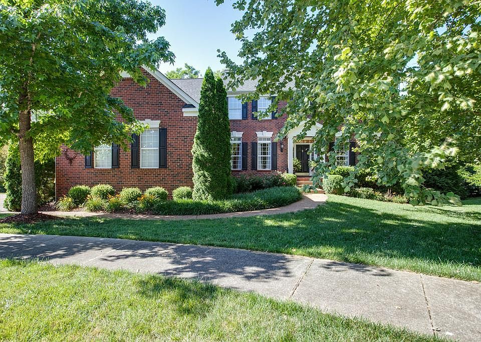 1st image of 335 Stillcreek Dr