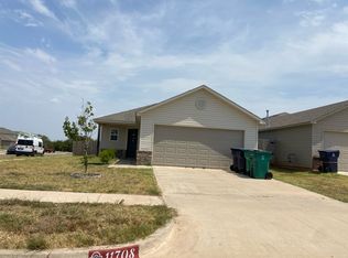 11708 Casey Dr, Yukon, OK 73099