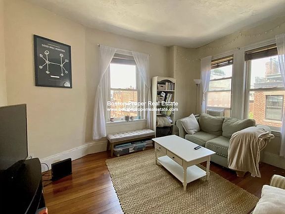 108 Myrtle #12 Boston - Beacon Hill Unit Photo 1