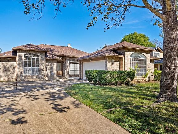 2nd image of 3815 Bartons Ln