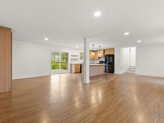 5th image of 782 Rhonda Ln