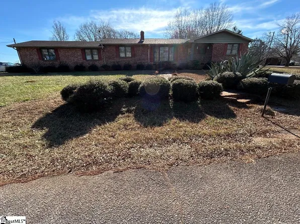 101 Windsor Dr, Laurens, SC 29360