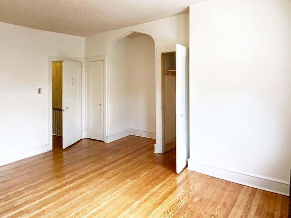 4th image of 4735 Osage Ave #1