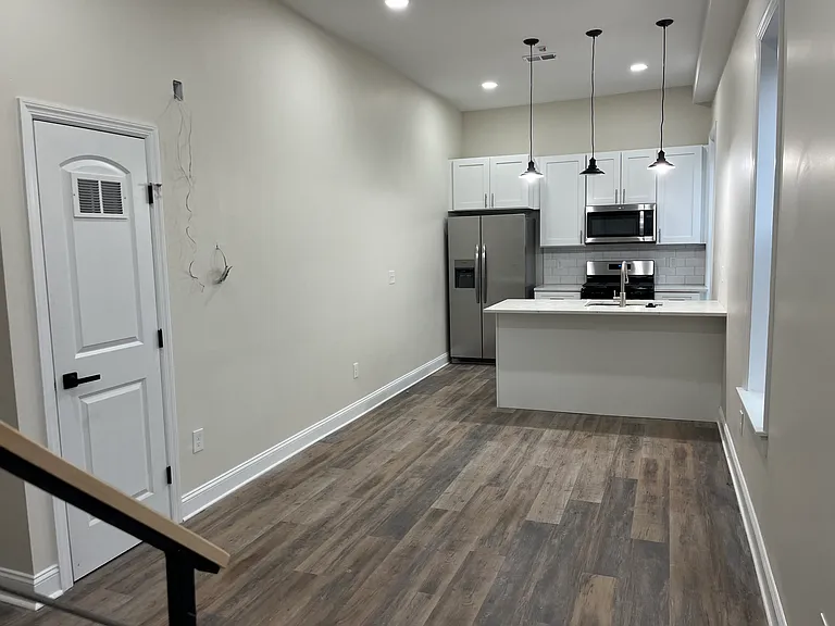 1401 S Broad St #B — Photo 16