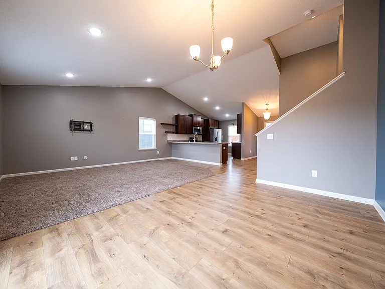 15141 Emory Cir — Photo 11