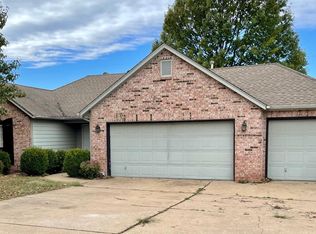 5114 S Greenan Dr W, Sand Springs, OK 74063