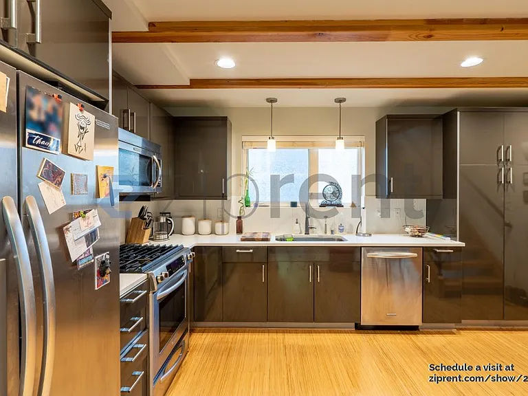 215 24th Ave E #D — Photo 15