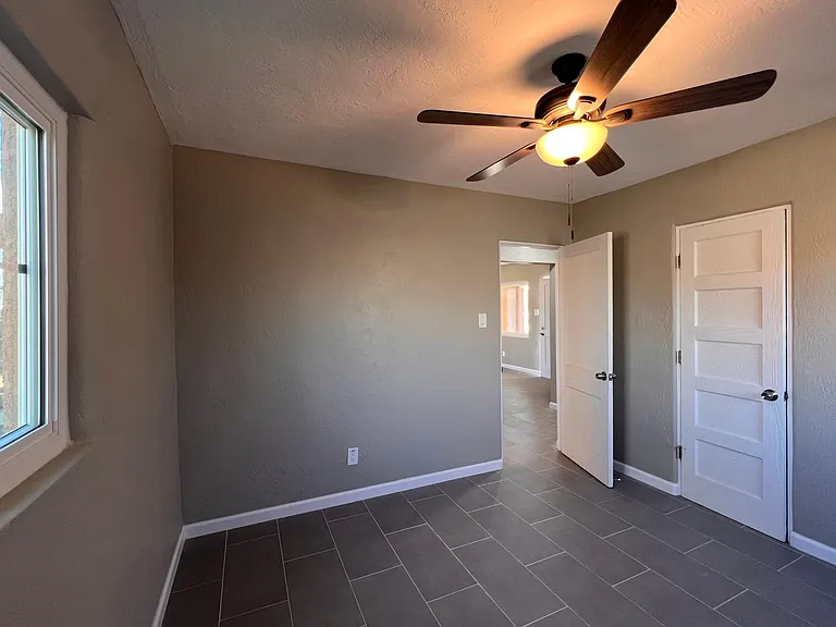 5417 Rosemont Ave NE #A — Photo 11