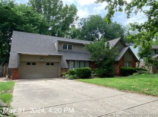 2304 Skylark Rd, Ponca City, OK 74604