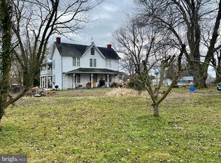 13 Hopkins St, Glen Burnie, MD 21061