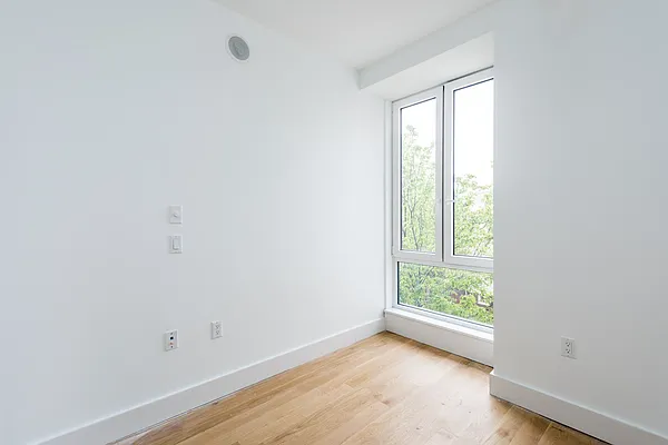Rented by Nooklyn NYC LLC | media 49